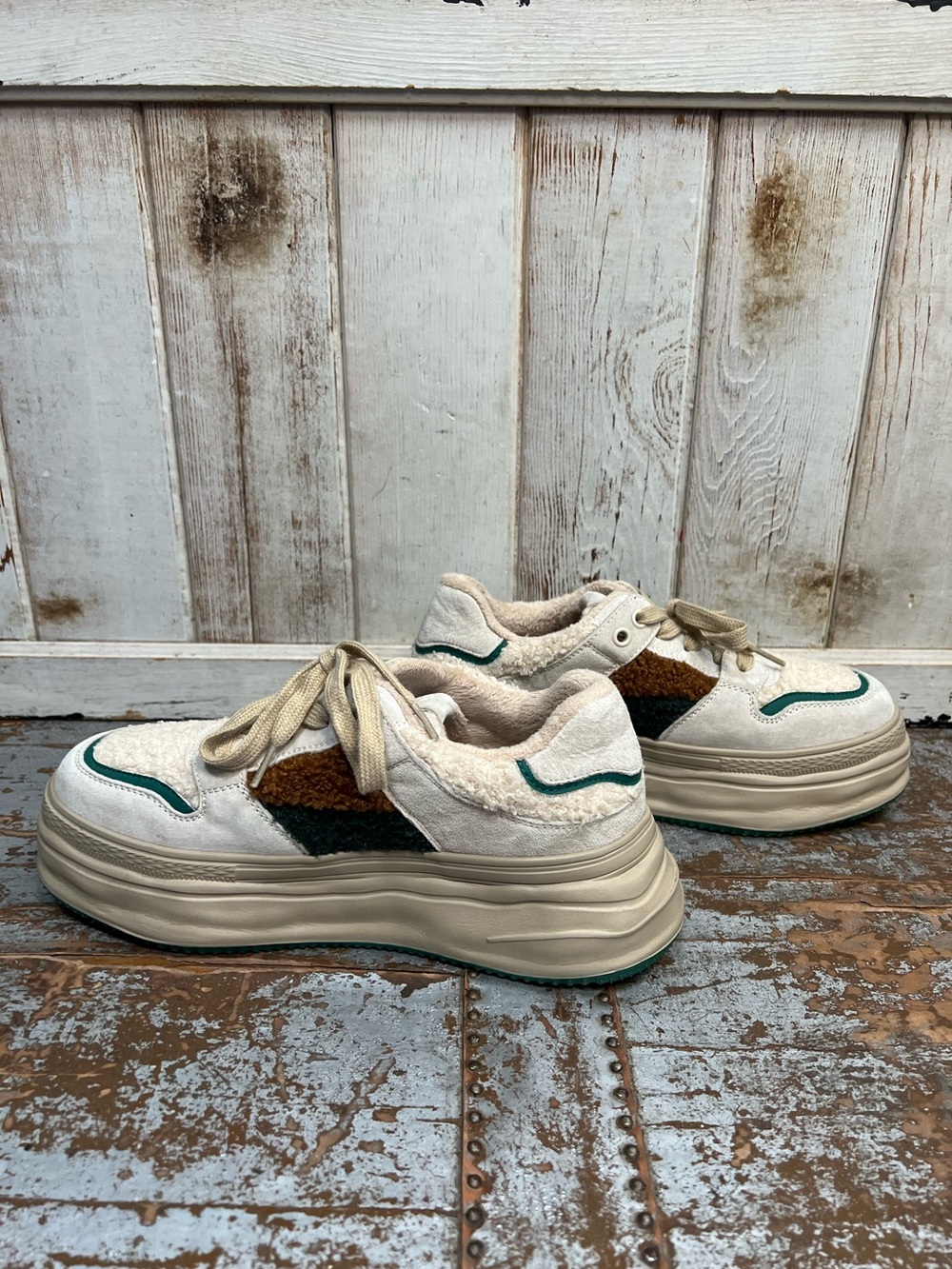 Beau Today Fleece Lace Up Patchwork Chunky Sneaker - Picture 10 of 16